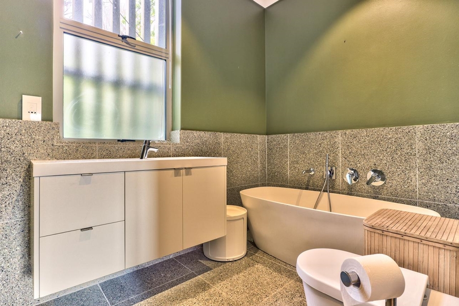 To Let 5 Bedroom Property for Rent in Higgovale Western Cape